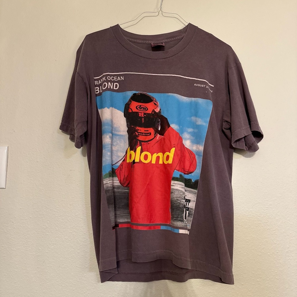 Frank Ocean Blond T-shirt in a faded Purple-Brown color Size L